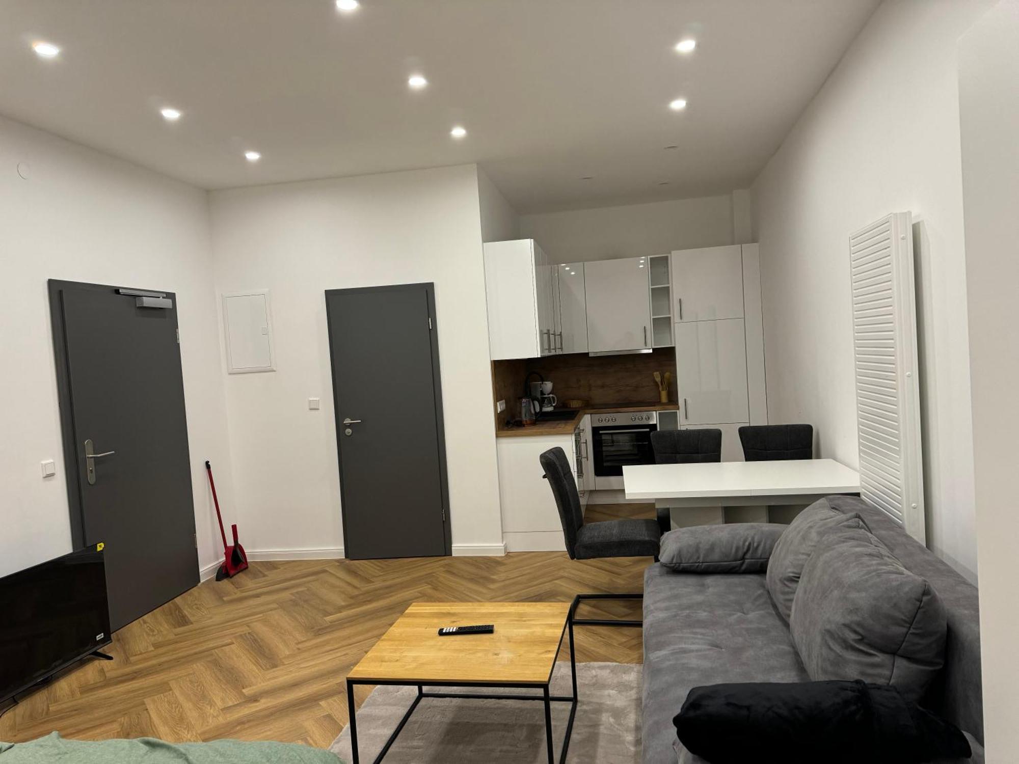 -suite Apartment *