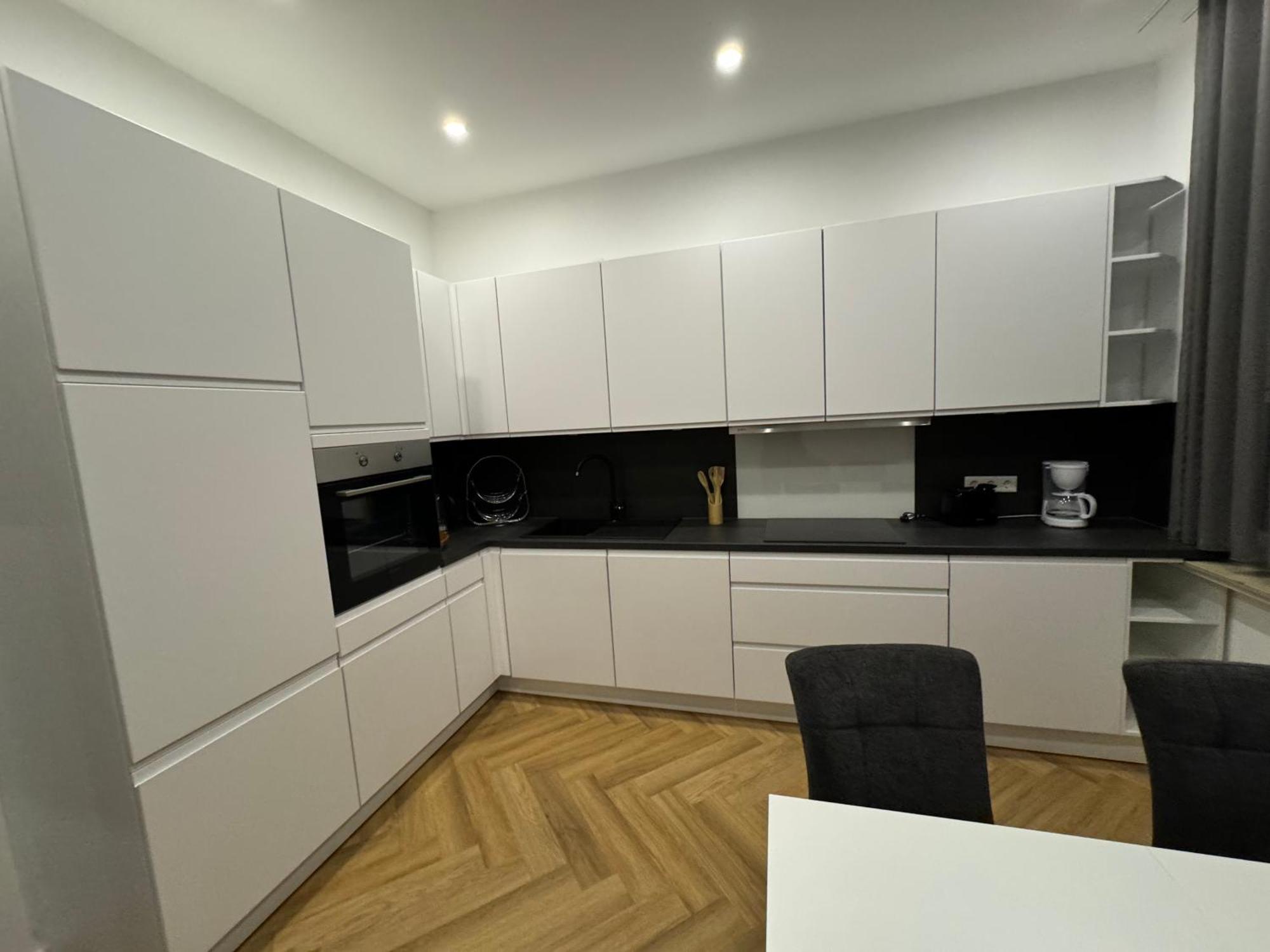 -suite Apartment *